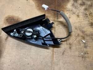 GŁOŚNIK OSŁONA ZAŚLEPKA SŁUPKA A PRZÓD LEWY BOSE INFINITI Q50