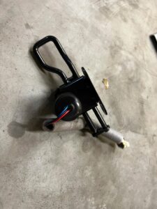 MECHANIZM SILNICZEK SIEDZENIA KANAPY TYŁ LEWY RANGE ROVER VELAR L560