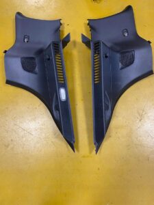 PRAWY BOCZEK TAPICERKA BAGAŻNIKA INFINITI Q30