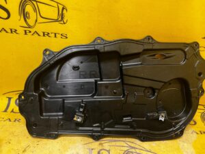 PANEL DRZWI PRAWY TYŁ LR RANGE ROVER EVOQUE II L551