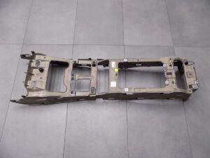 AUDI A8 D5 STELAŻ WSPORNIK TUNEL ŚRODKOWEGO