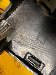 OSŁONA ZAŚLEPKA BOCZKA DRZWI PRZÓD LEWY LAND ROVER DISCOVERY 5 V L462