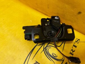 ZAMEK SIŁOWNIK RYGIEL KLAPY BAGAŻNIKA CHEVROLET CORVETTE CABRIO C5 97-04