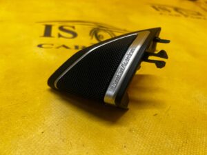 TRÓJKĄT ZAŚLEPKA GŁOŚNIK DRZWI PRZÓD LEWY MERCEDES CLS W218 HARMAN/KARDON