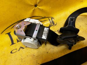 PAS BEZPIECZEŃSTWA LEWY PRZÓD BMW E92 M3 9138243