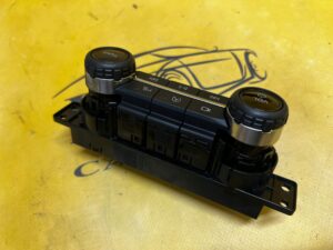 PRZEŁĄCZNIK PANEL STEROWANIA RADIA START STOP KAMERY PDC FORD BRONCO 21-