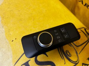 PRZEŁĄCZNIK PANEL ŚWIATEŁ FORD ESCAPE MK4 USA