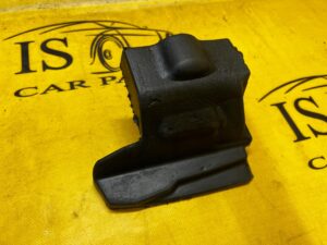 OSŁONA WYGŁUSZENIE GĄBKA PIANKA IZOLATOR PRAWA PRAWE RANGE ROVER VELAR L560