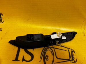 PRZEŁĄCZNIK SZYBY LEWY TYŁ PEUGEOT 3008 II