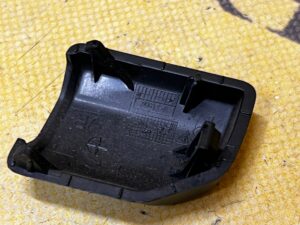 OSŁONA PLASTIK ZAŚLEPKA PANELU DRZWI PRZÓD PRAWY PORSCHE CAYENNE 7P5