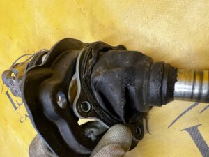 KRZYŻAK DRĄŻEK PRZEGUB ŁĄCZNIK KOLUMNY KIEROWNICZEJ FORD RANGER MK5 V