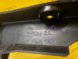 OSŁONA WYGŁUSZENIE LISTWA BŁOTNIKA PRZÓD PRAWY FORD EXPLORER MK6