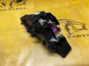 SKRZYNKA BEZPIECZNIKÓW ROZDZIELACZ PRĄDU MERCEDES GLS X166