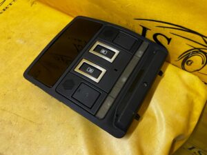 LAMPKA OŚWIETLENIE PODSUFITKI SZYBERDACH LAND ROVER DISCOVERY 5 V L462