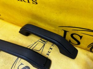 UCHWYT RĄCZKA SŁUPKA ŚRODKOWEGO B FORD BRONCO 21-