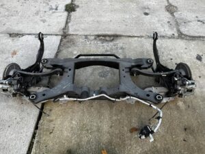 SANKI WÓZEK BELKA WAHACZE ZAWIESZENIE TYŁ FORD ESCAPE MK4 FWD 1.5 EB