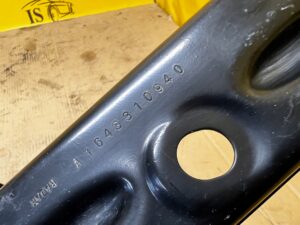 MOCOWANIE WSPORNIK SANEK PASA PRZEDNIEGO PRZÓD LEWY MERCEDES GLS X166