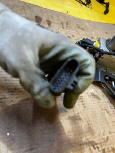 BLOK ZAWOROWY ZAWORÓW ZAWIESZENIA MERCEDES GL X166