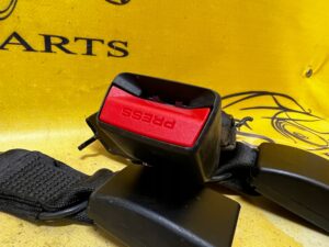 ZAPINKA PASA BEZPIECZEŃSTWA LEWY TYŁ BMW 2 F22