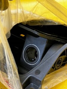 POPIELCZNIKA KONSOLI SRODKOWEJ BMW 5 F10 F11 NOWA OEM