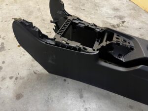 TUNEL ŚRODKOWY SCHOWEK UCHWYT NA KUBEK CUPHOLDER PEUGEOT 308 T9 HB EU