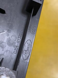 LEWA OSŁONA LISTWA PROGOWA DRZWI FORD KUGA MK2