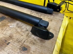 KOMPLET SIŁOWNIKI ELEKTRYCZNE KLAPY TYŁ BAGAŻNIKA MERCEDES GLS X166