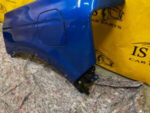 BŁOTNIK TYŁ LEWY FORD BRONCO 21- VELOCITY BLUE PEARL METALIC