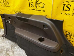 TAPICERKA BOCZEK BAGAŻNIKA TYŁ LEWY LEWA MERCEDES GLS X166 BRĄZ