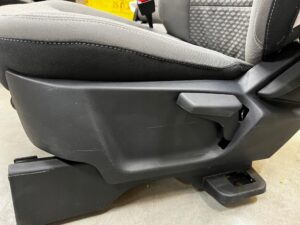 KOMPLET FOTELE PRZÓD KANAPA TYŁ FORD ESCAPE MK4 1.5 EB