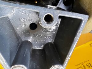 WSPORNIK SŁUPKA A PRZÓD PRAWY FORD BRONCO 21- AZURE GREY PEARL