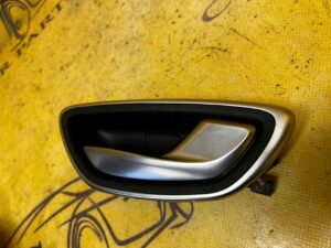 KLAMKA WEWNĘTRZNA SREBRNA PRAWA RENAULT TALISMAN GRAND SCENIC IV