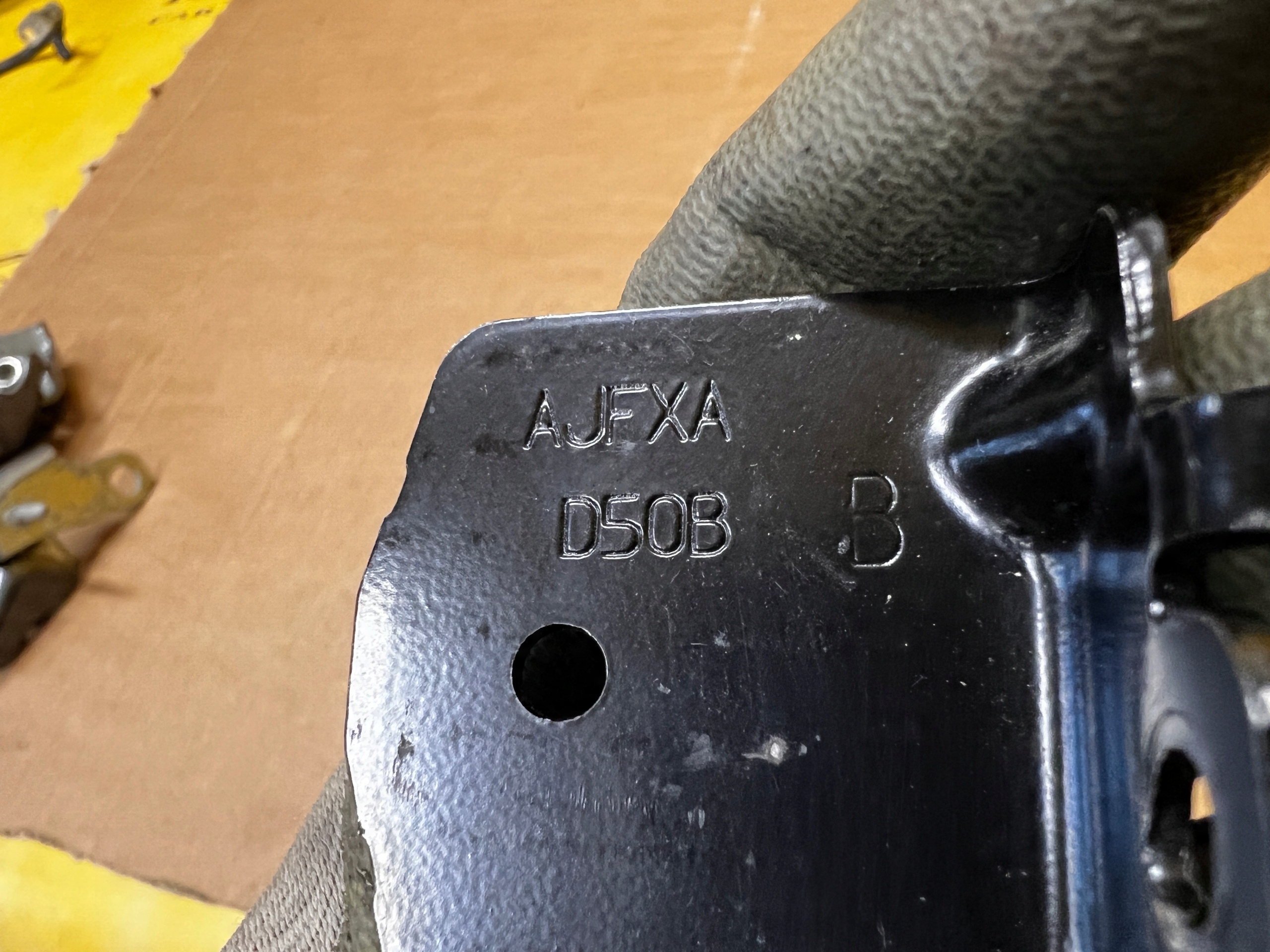 WSPORNIK UCHWYT MOCOWANIE BLACHA FORD FIESTA MK8