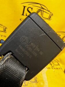 KOMPLET ZAPINKI PASÓW TYŁ BMW F40