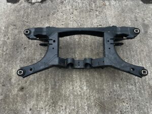 WÓZEK BELKA SANKI KOŁYSKA TYŁ FORD ESCAPE MK4 FWD 2WD 1.5 ECOBOOST