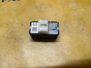 PANEL STEROWNIK PRZEŁĄCZNIK PAMIĘCI FOTELA SUBARU FORESTER VI SL 25-