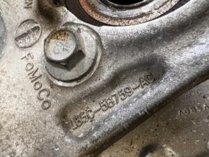 ZWROTNICA PIASTA WIĄZKA ABS TYŁ LEWY FORD EXPLORER VI MK6 AWD 4X4