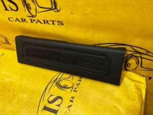 PLASTIK OSŁONA LISTWA PROGU PROGOWA PRZÓD LEWY 4 DRZWI FORD BRONCO 21-