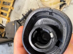 GAŁKA WYBIERAKA SKRZYNI BIEGÓW 6 BIEGOWA RENAULT MEGANE IV