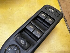 PANEL PRZEŁĄCZNIK SZYB LUSTEREK DRZWI PRZÓD LEWY PEUGEOT 508 I EU