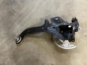 ZWROTNICA PIASTA WAHACZ TYŁ LEWY FORD ESCAPE MK4 FWD 2WD 1.5 ECOBOOST