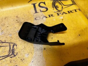 OSŁONA ZAŚLEPKA SZYNY TYLNEGO SIEDZENIA ŚRODKOWA LEXUS RX 450H III 3 AL10