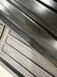 KOMPLET MATA WYKŁADZINA DYWAN PODŁOGI BAGAŻNIKA TYŁ 7 OSÓB VOLVO XC90 II