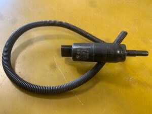 POMPKA SPRYSKIWACZA REFLEKTORA BMW F11 5 F10