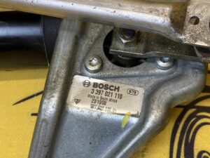 SILNICZEK MECHANIZM WYCIERACZE PORSCHE 987 911 997