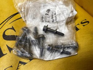 8 X ŚRUBA KOLEKTORA SSĄCEGO M6X33,5 BMW B36 B38 B46 B47 B48 NOWA OEM