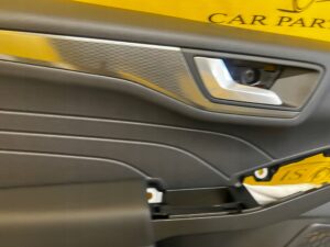 TAPICERKA BOCZEK DRZWI PRZÓD LEWY FORD KUGA MK3 LIFT TITANIUM EU