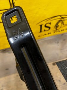 STELAŻ MOCOWANIE RURA DESKI KONSOLI AUDI A8 D4