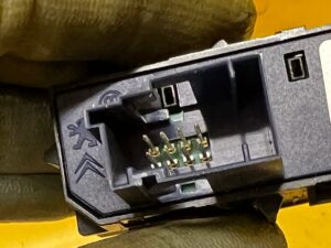 PRZYCISK WIELOFUNKCYJNY PEUGEOT 508 I RXH 2.0 HDI