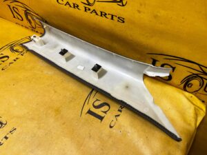 POSZYCIE OSŁONA OBUDOWA SŁUPKA PRZÓD A LEWY PORSCHE PANAMERA 970 I LIFT